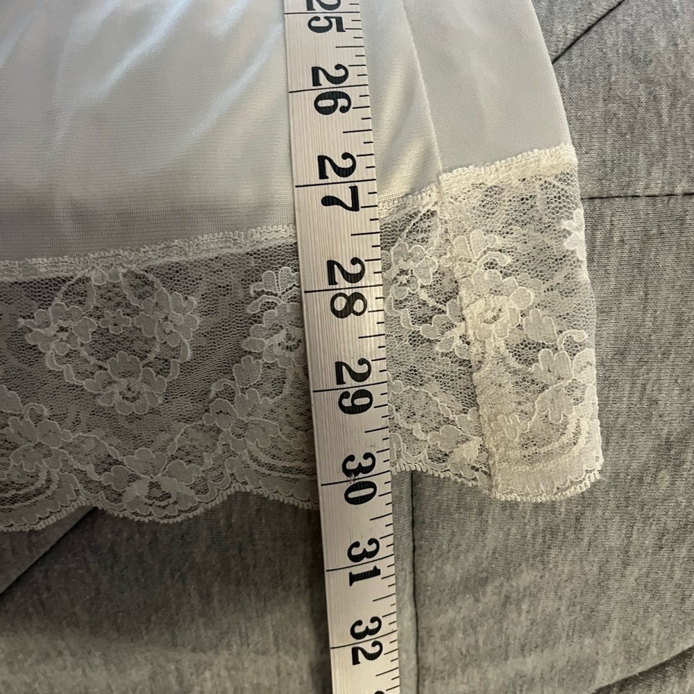 Komar Ivory Lace Trim Chemise full slip - Picture 4 of 6